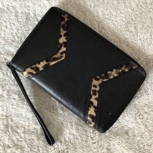 Silpada Zahara Wristlet Wallet Black Pebbled Leather Animal Print Leopard F0004